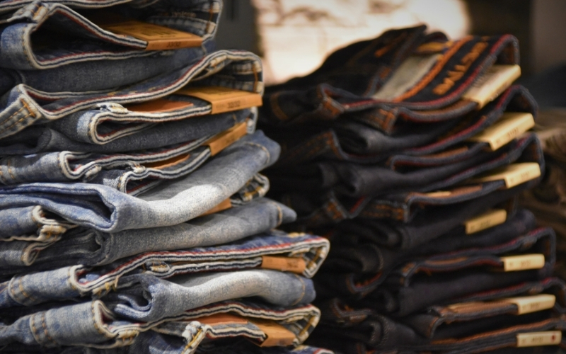 Pricing Strategy for Wholesale Denim 6 MOQ Strategy — Risk Reduction with Low MOQ Jeans Production
